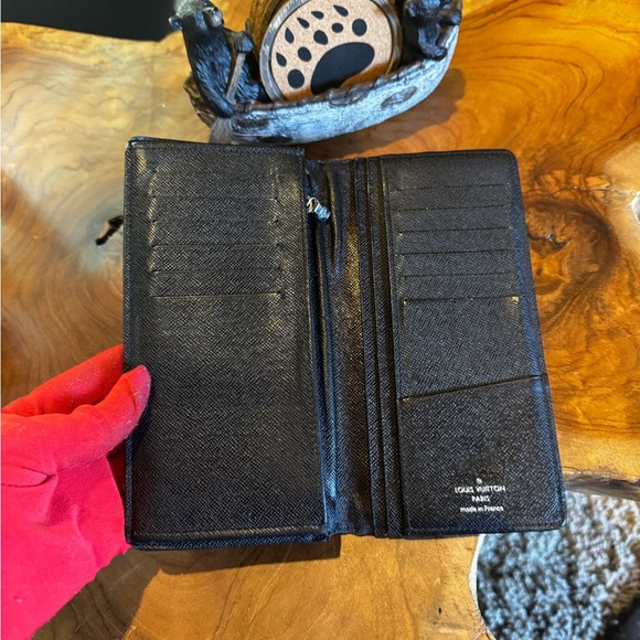 Louis Vuitton Damier Infini Porte feiulle
Brazza Long Wallet Purse/authentic - Picture 15 of 15